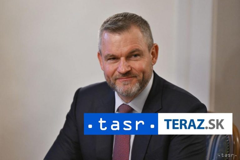 Ako prvý prevezme na Slovensku Betlehemské svetlo od skautov prezident