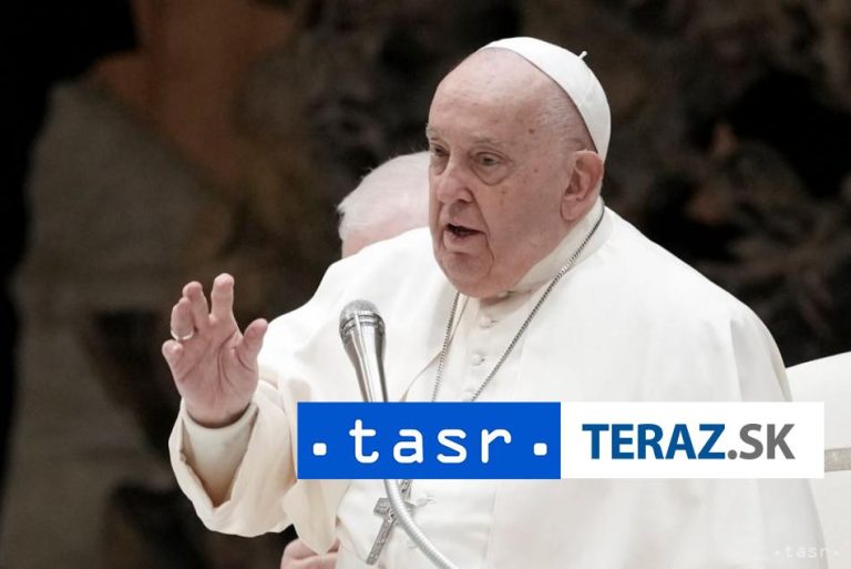 Pápež vyjadril ľútosť nad obeťami rozsiahlych požiarov v Kalifornii