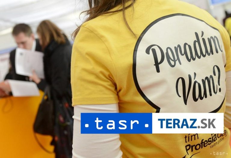 Rok 2025 bude slovenský trh práce ovplyvňovať nedostatok ľudí