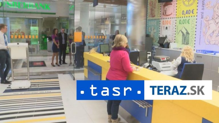 Seniorom vyplatia dôchodky počas sviatkov v posunutých termínoch