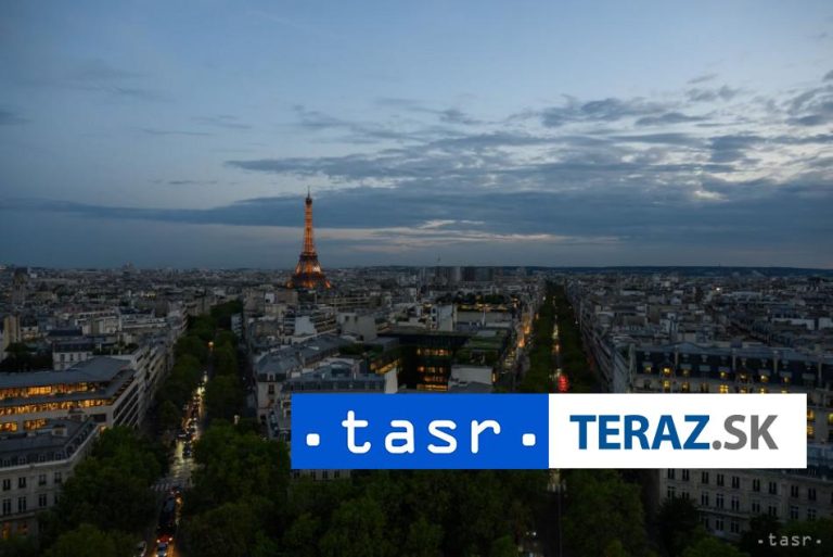 Pri policajnej naháňačke v Paríži utrpelo zranenia 13 ľudí