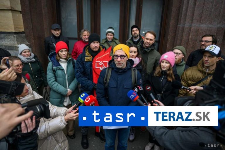 Slovenskú kultúrnu pochodeň podporili aj členovia Činohry SND