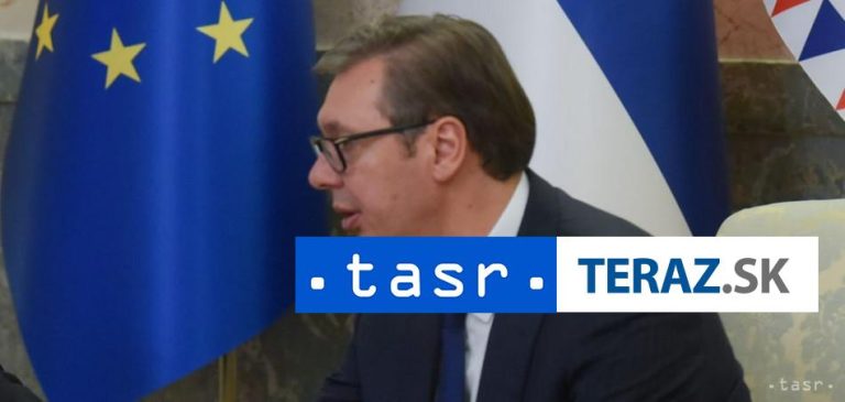 Maďarsko udelilo srbskému prezidentovi Vučičovi štátne vyznamenanie