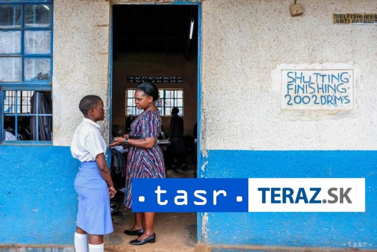 Uganda pre hroziaci zosuv pôdy presťahuje 5000 domácností