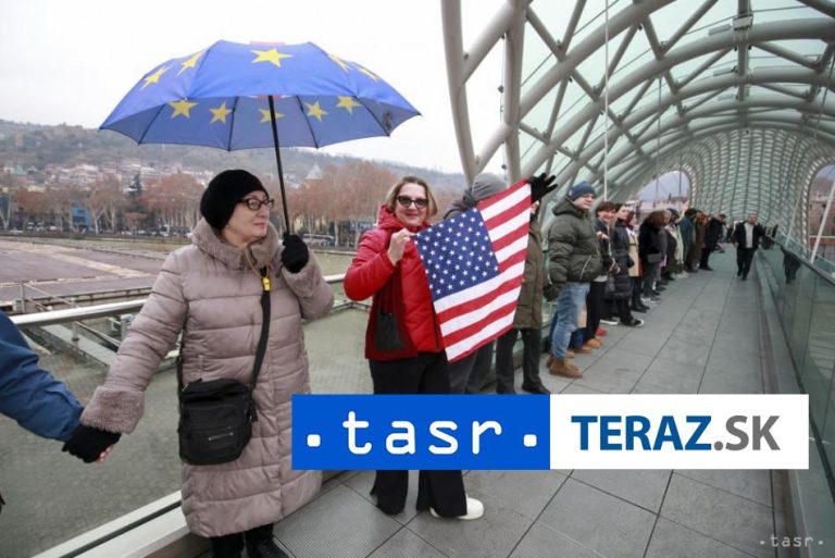 V Gruzínsku sa napriek protestom uskutoční inaugurácia prezidenta