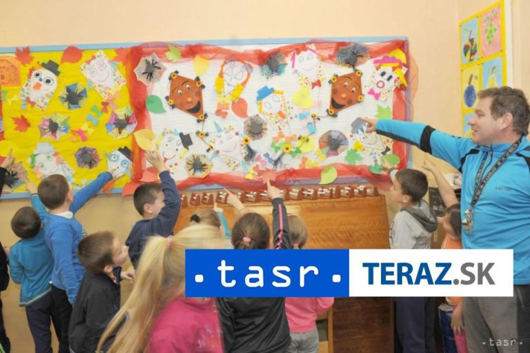 Zdroje na platy učiteľov možno nájsť v balíku na dotované energie