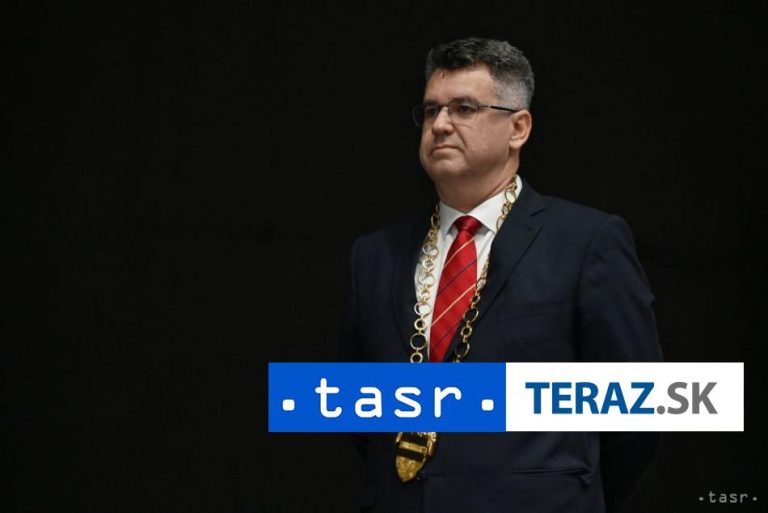 Hlohovec už nie je v provizóriu, primátor podpísal rozpočet