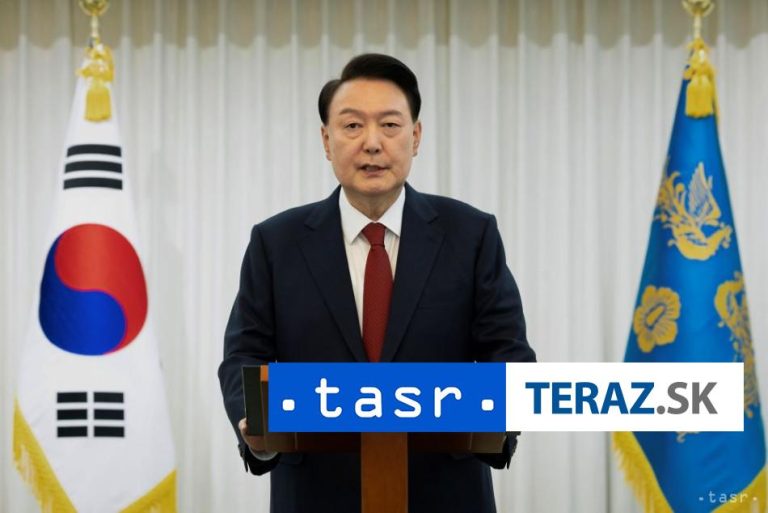 Prezidentovi Junovi napriek suspendovaniu a vyšetrovaniu zvýšia plat