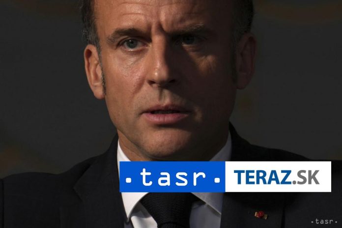 Starmer-a-Macron-kritizujuci-vyjadrenia-Muska-sa-stretnu-v-Britanii.jpg