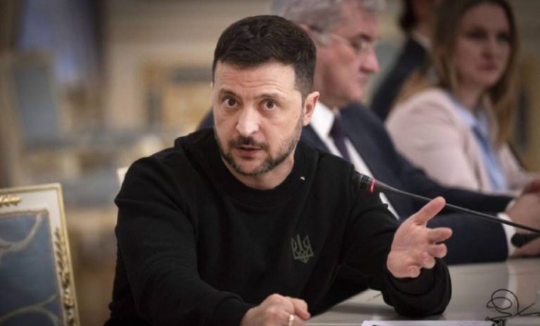 Ukrajinský prezident Volodymyr Zelenskyj vo štvrtok pricestoval do Ríma na rokov…