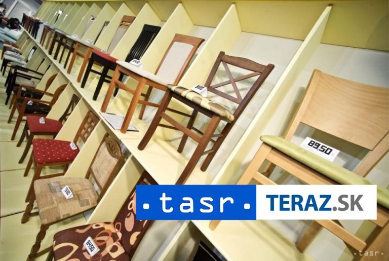 XXXLutz sa dohodol na prevzatí 140 obchodov skupiny Porta