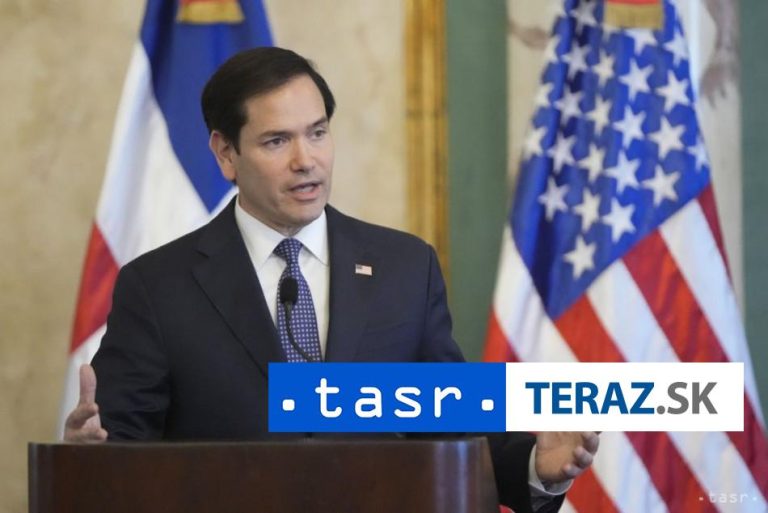 Čína odsudzuje ambíciu USA znížiť vplyv Pekingu v Panamskom prieplave