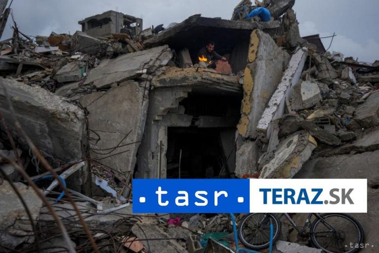 Izraelčan bil zadržaných Palestínčanov, súd ho odsúdil na 7 mesiacov