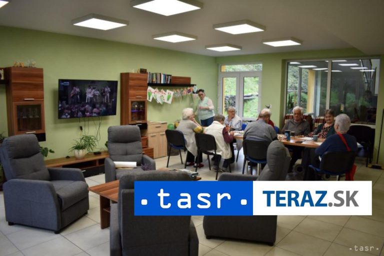 POZOR NA PODVODNÍKOV: Polícia upozorňuje seniorov