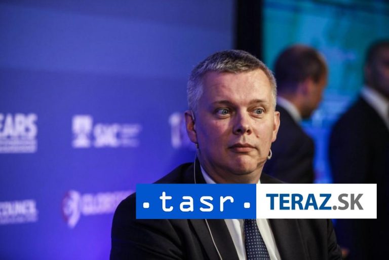 Poľsko nebude prijímať migrantov, vyhlásil minister vnútra Siemoniak