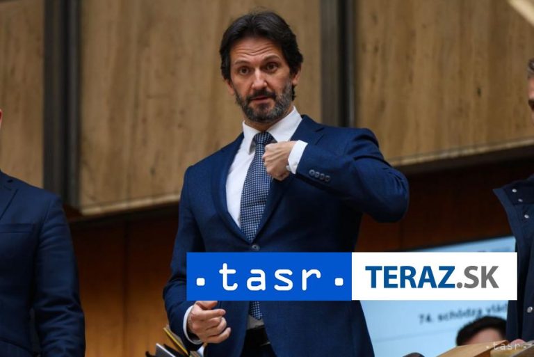 Opozícia vyčíta koalícii, že zablokovala rokovanie o odvolaní Kaliňáka