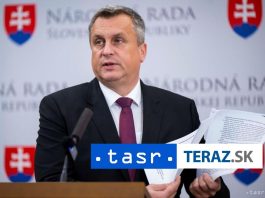 SNS vyzvala Šaška, aby nezakazoval jednorazové elektronické cigarety