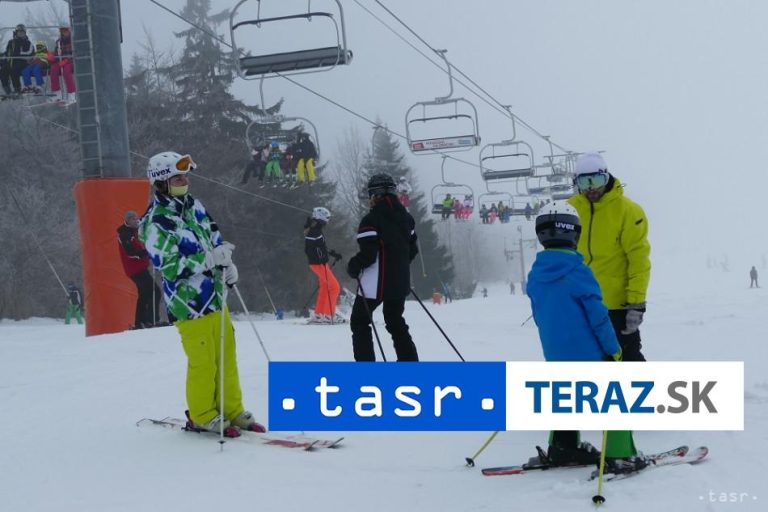 Tento víkend čaká na lyžiarov viac ako 250 km upravených zjazdoviek