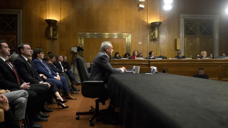 Tu je to, koľko Senátových najhlasnejších kritikov RFK JR zaplatí Big Pharma