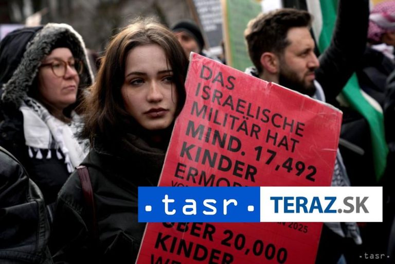 V Mníchove sa počas bezpečnostnej konferencie konali aj protesty