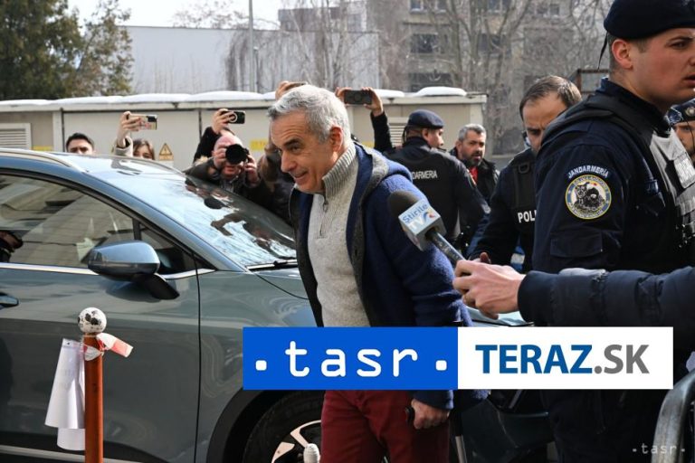 Bývalý rumunský kandidát na prezidenta ohlásil odchod z politiky