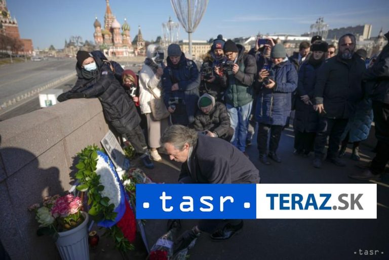 V Rusku si pripomínajú 10. výročie vraždy opozičníka Borisa Nemcova