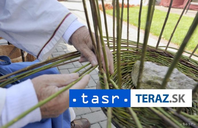 Verejnost-v-Senici-moze-pomoct-ozivit-tradiciu-kosikarstva.jpg