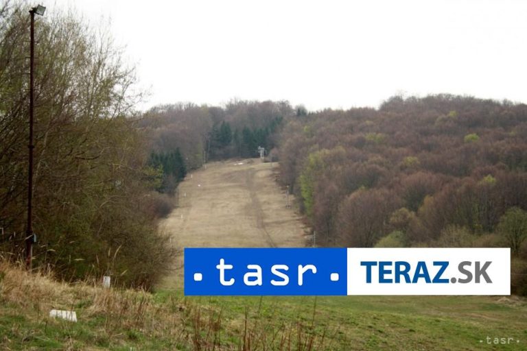 Dažde v posledných dňoch ukončili prevádzku vo väčšine stredísk