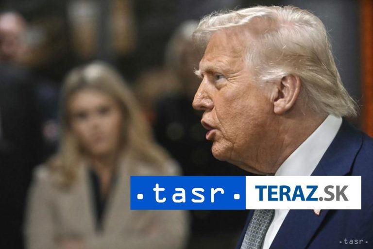 Trump odobral bezpečnostné previerky Clintonovej a Harrisovej