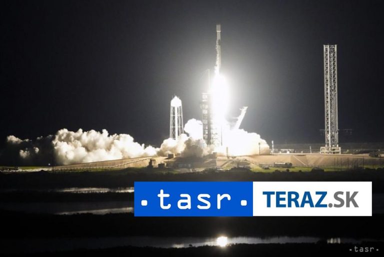 Lunárny modul Athena sa pri pristátí prevrátil, jeho misiu ukončili