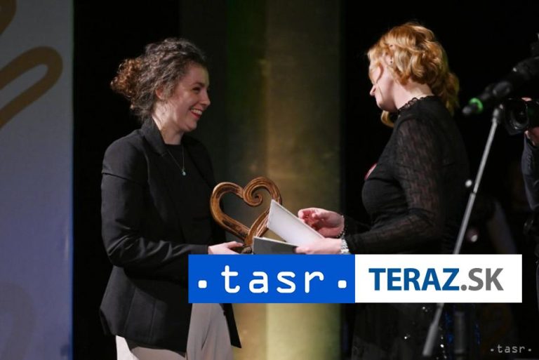 Verejnosť môže nominovať príbehy solidarity do ocenenia Srdce na dlani