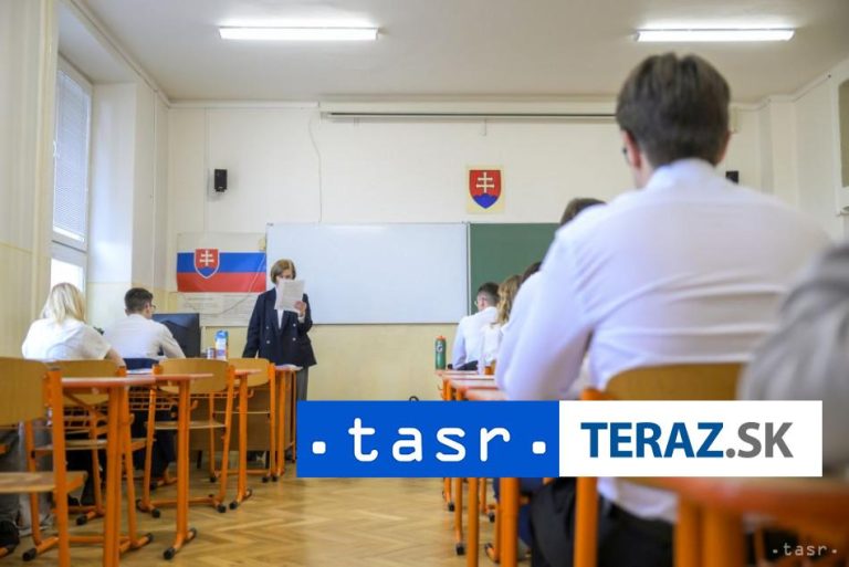 Písomnú maturitu z matematiky absolvuje 5000 žiakov
