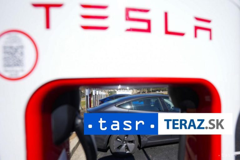 Francúzska polícia vyšetruje požiar nabíjacích staníc Tesly
