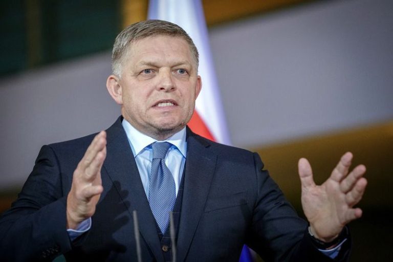 Premiér Robert Fico tvrdí, že nechce chodiť na „bojové porady“ európskych lídro…