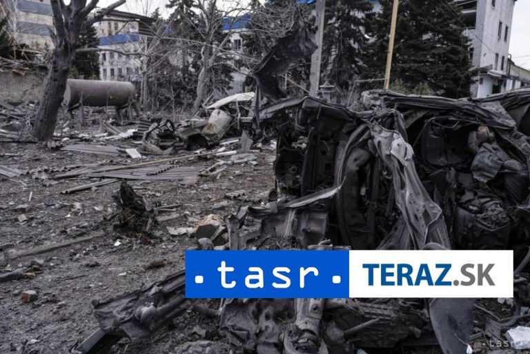 Rusko podniklo útoky na východe Ukrajiny, hlásia zranených a požiare