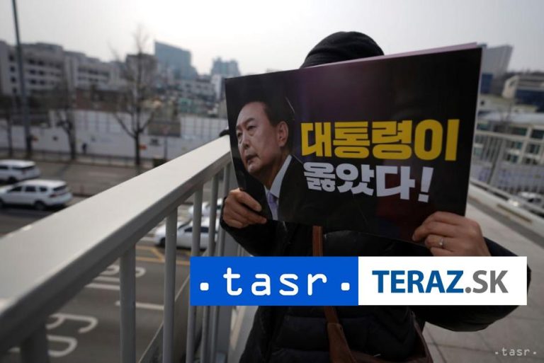 Opozícia podala návrh na odvolanie úradujúceho prezidenta Čchoia