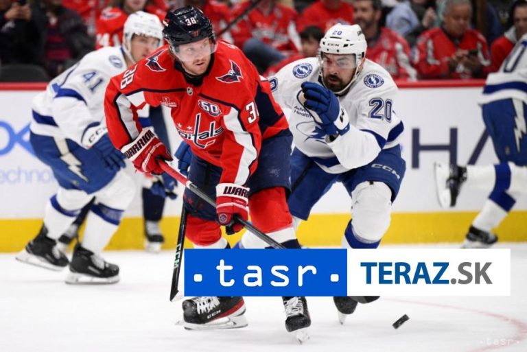 Tampa s Černákom zvíťazila na ľade Washingtonu v ôsmom zápase po sebe