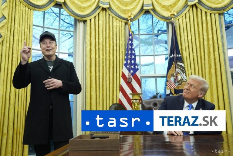 Trump žiada súd o povolenie obmedzenia práva na automatické občianstvo