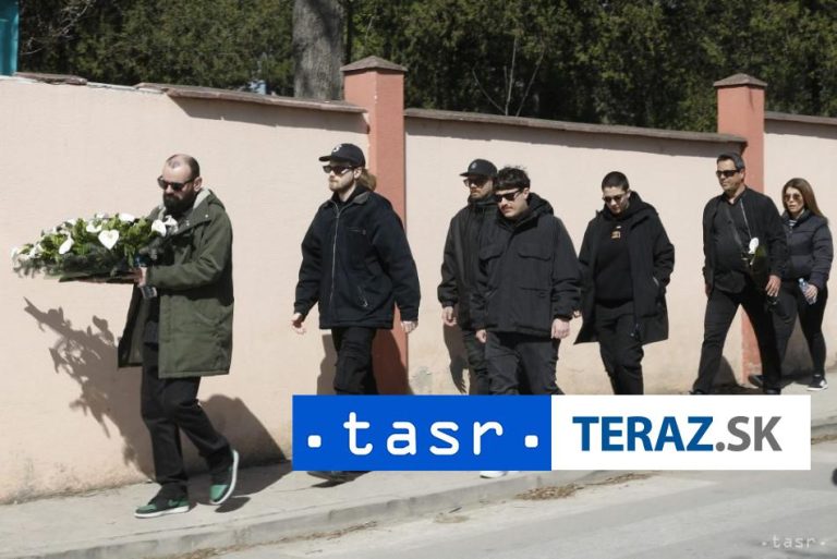 v Severnom Macedónsku sa konajú pohreby obetí požiaru