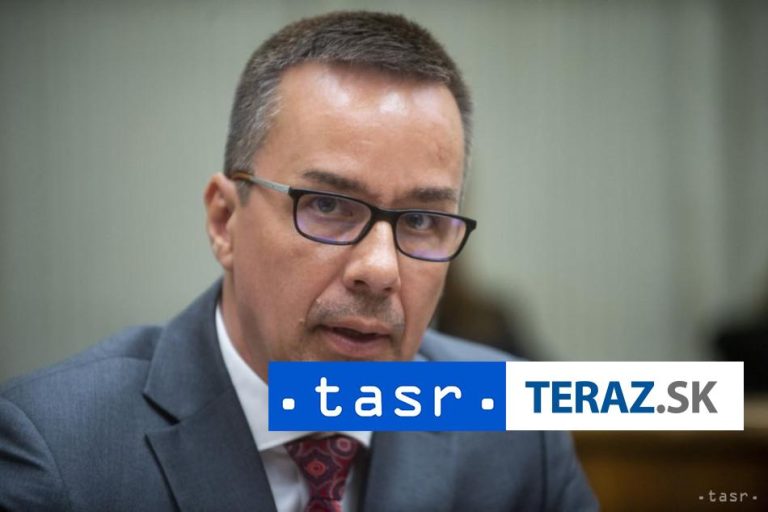 Erik Tomáš odmietol informácie o znižovaní prídavkov na deti