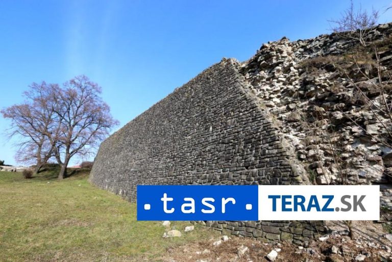 Po nástupe Hitlera začala ČSR budovať pohraničné opevnenia