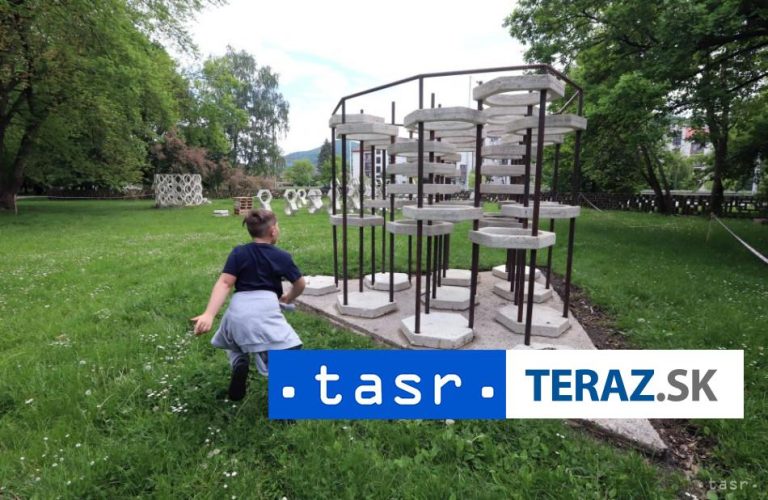 Považská Bystrica finišuje s prípravou detských ihrísk na novú sezónu
