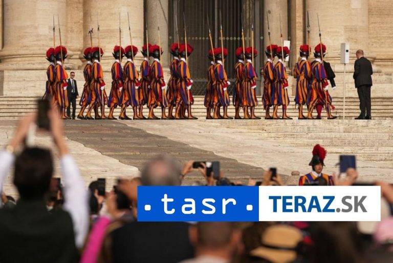 Rím sa pripravuje na nápor smútiacich i na logistické výzvy konkláve