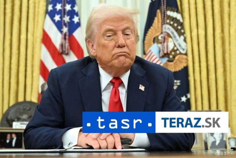 Trampová administratíva hromadne prepúšťa v zdravotníckych agentúrach