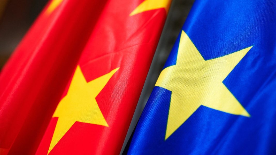 USA-vytiahneme-EU-na-kusky-skor-ako-ju-nechate-partnerom.jpg