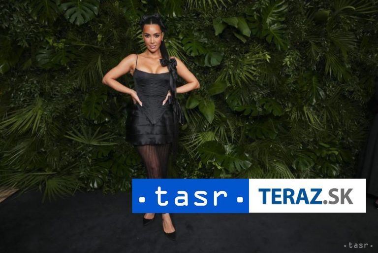 Začína sa súd v kauze lúpežného prepadnutia Kim Kardashianovej