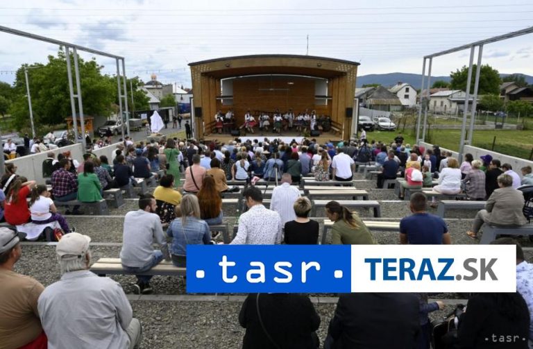 Návštevníci folklórneho festivalu sa o rok dočkajú nového amfiteátra