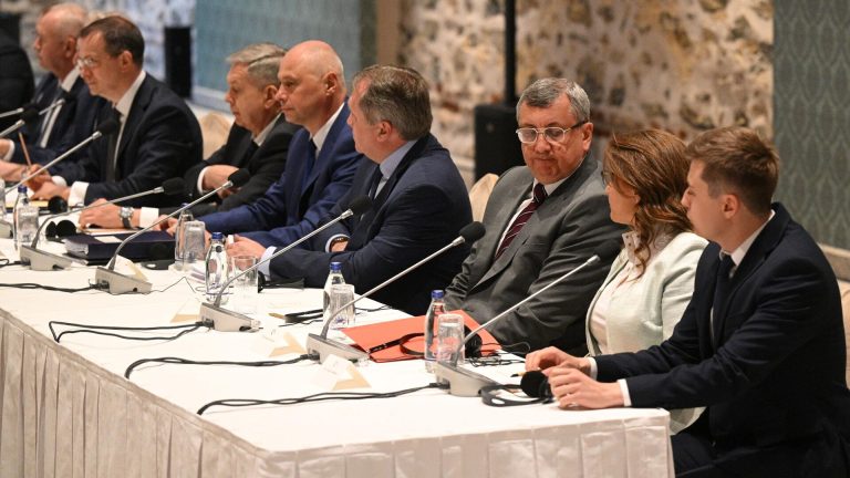 Druhé kolo rozhovorov medzi Ruskom na Ukrajine, ktorá sa bude konať v Istanbule 2. júna – Lavrov