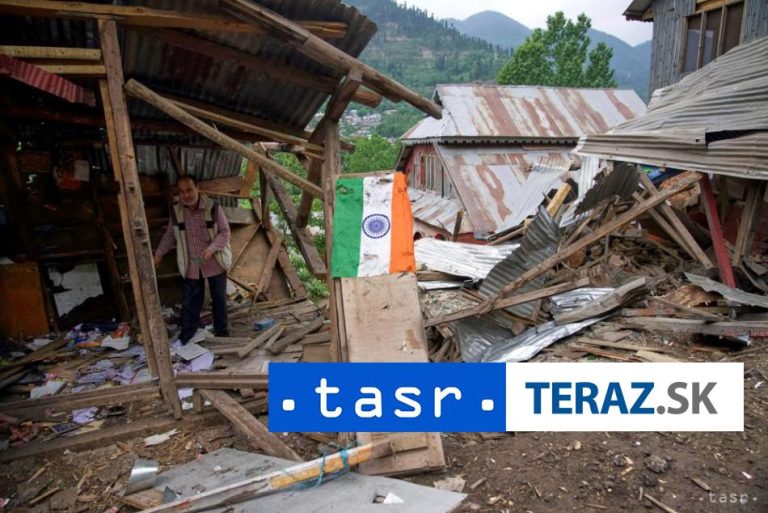 India hlási pokračujúce letecké útoky na vojenské ciele v Kašmíre