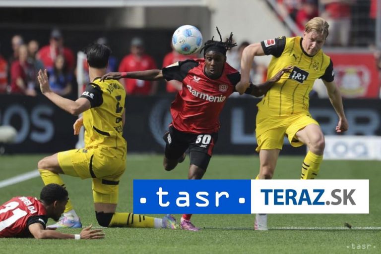 Leverkusen v poslednom domácom zápase pod Alonsom prehral s Dortmundom